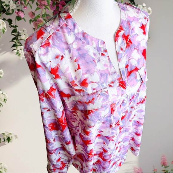 Calvin Klein Women’s ‘Roll Sleeve Printed Everyday Blouse’ in Purple Floral - Picture 11 of 11